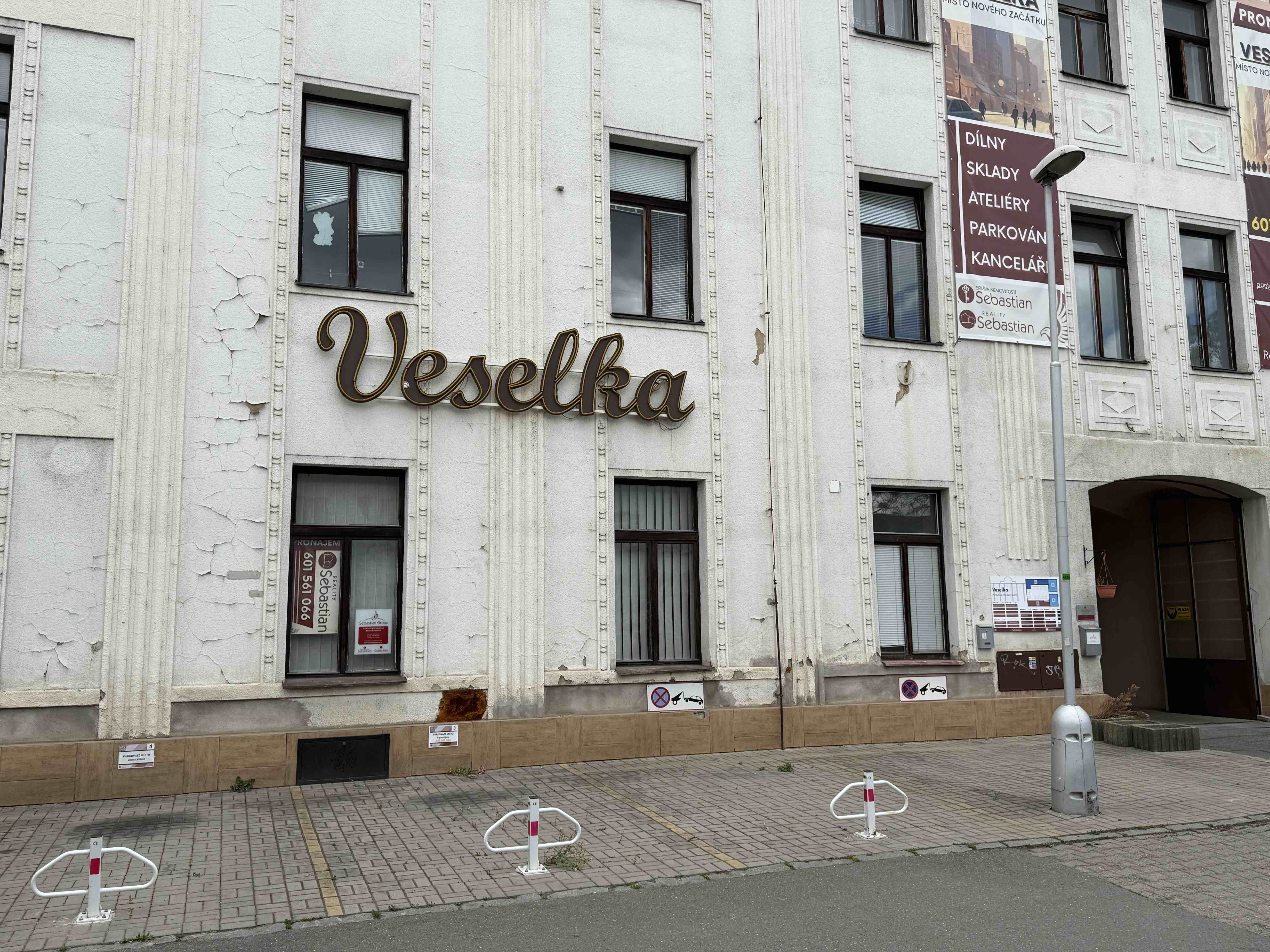 Budova Veselka